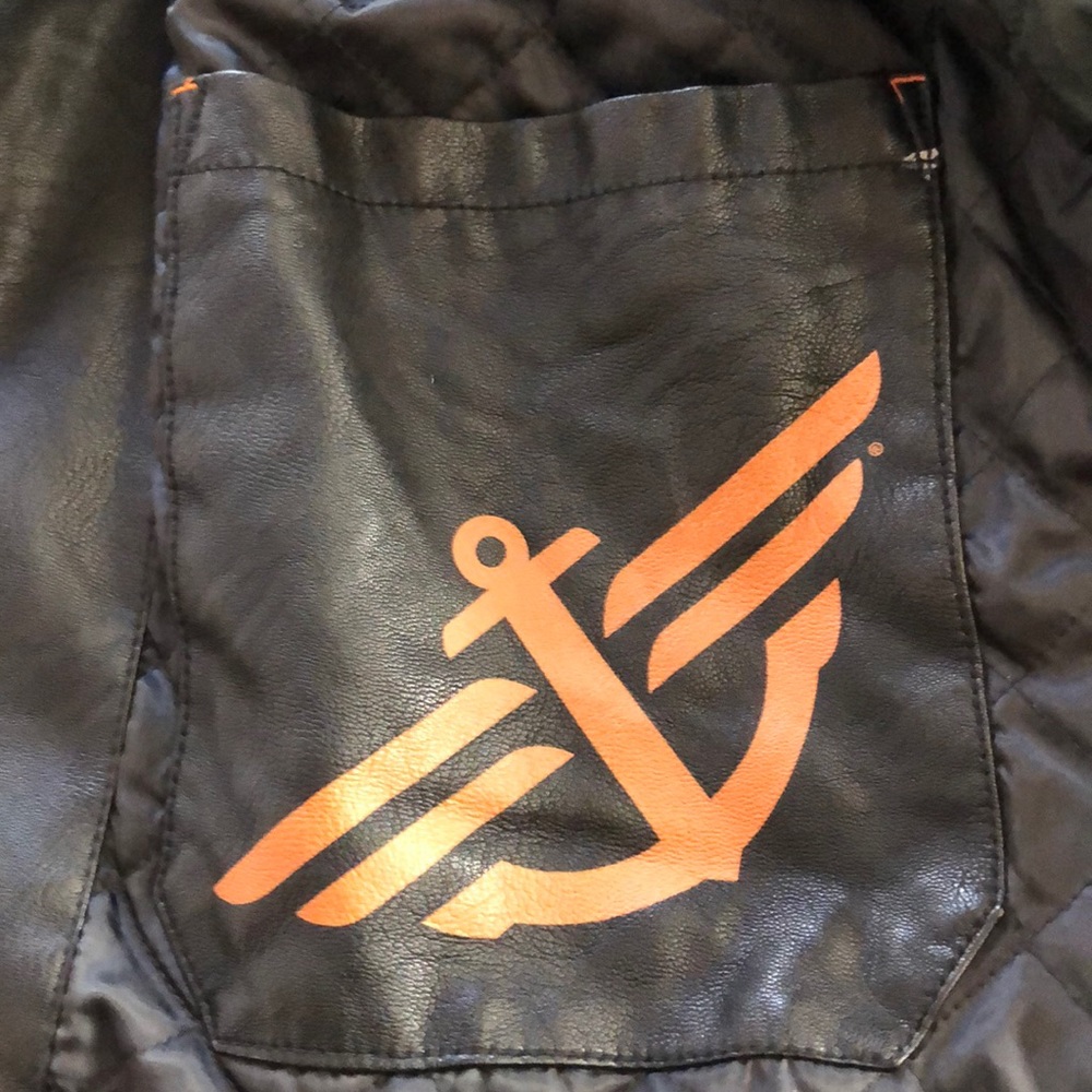 Jacket - Picture 5 of 8